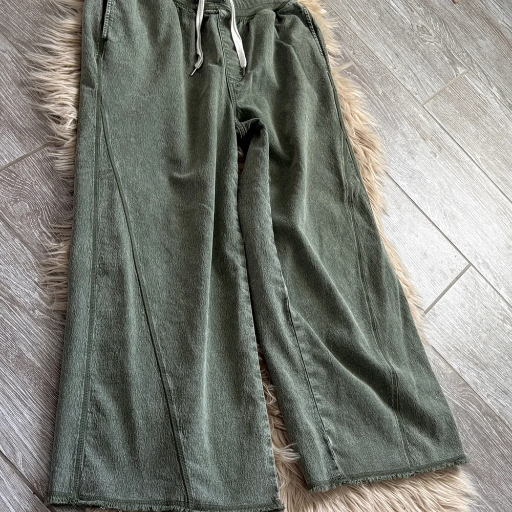 Aerie Green drawstring pants Large Short - Picture 3 of 5
